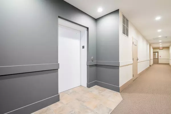 Blue Mountains, ON N0H 1J0,27 Beaver ST S #305