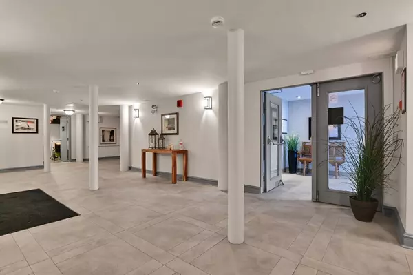 Mississippi Mills, ON K0A 1A0,1 Rosamond ST E #319