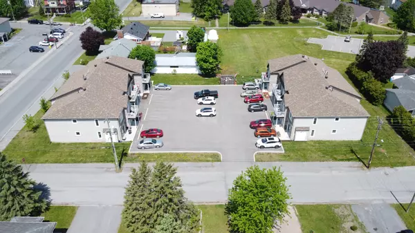 North Glengarry, ON K0C 1A0,73 & 75 Kenyon ST E