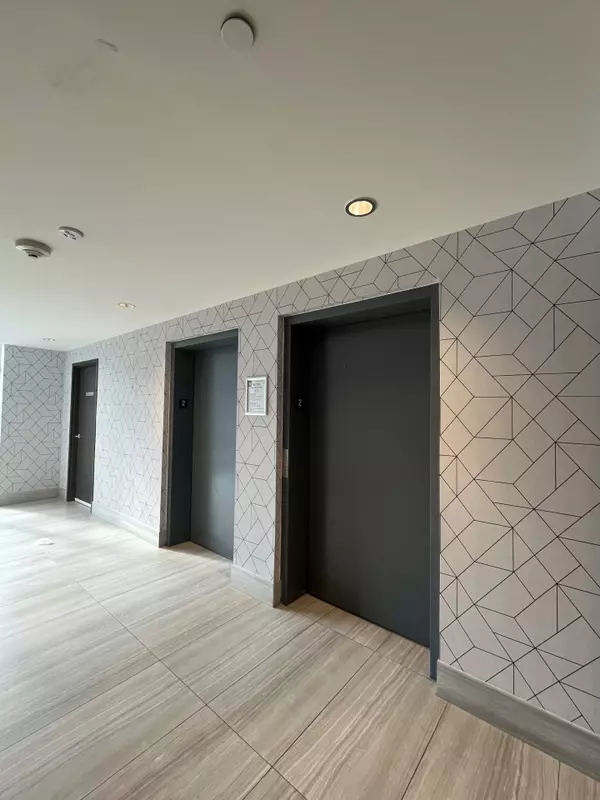 Hamilton, ON L9G 3K9,16 Markle CRES #214