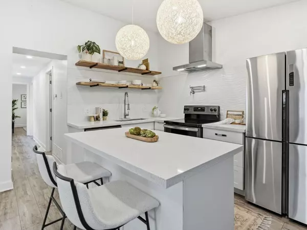 48 Frederick AVE, Hamilton, ON L8H 4K4