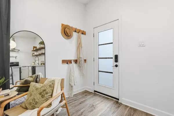 Hamilton, ON L8H 4K4,48 Frederick AVE