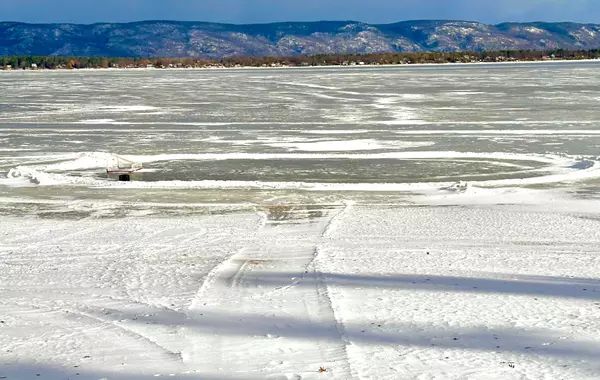 Constance Bay - Dunrobin - Kilmaurs - Woodlawn, ON K0A 3M0,164 Bayview DR