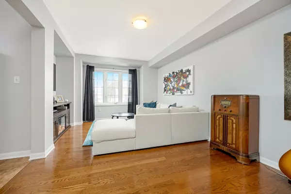 Cambridge, ON N1T 2G8,71 Garth Massey DR #80