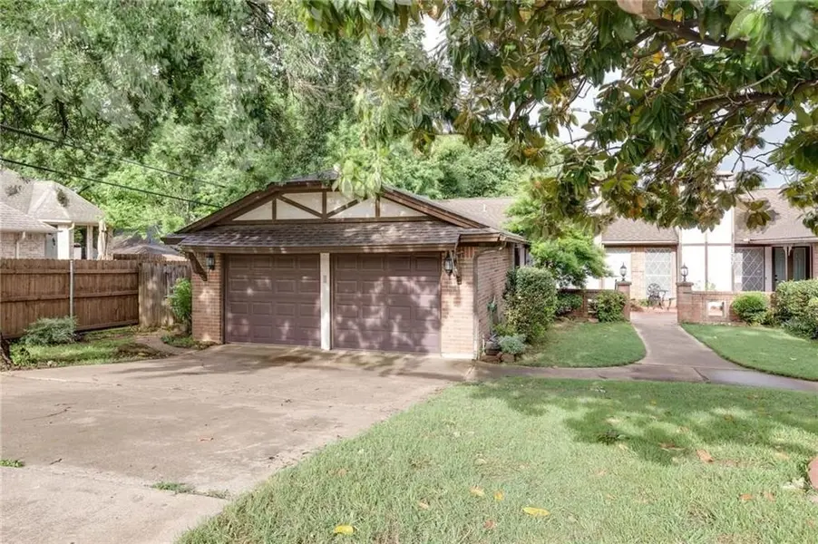 3535 Shady Brook Drive, Bedford, TX 76021