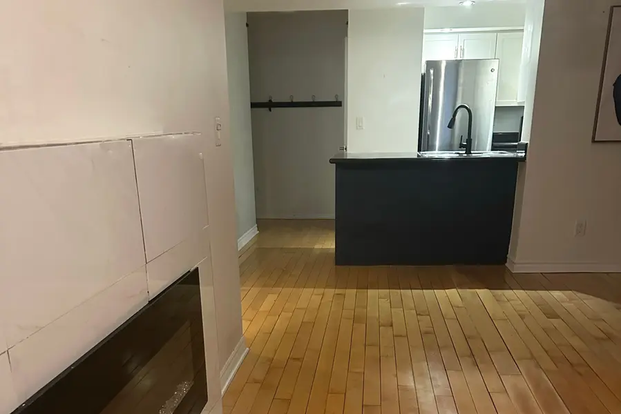 250 Wellington ST W #841, Toronto C01, ON M5V 3P6