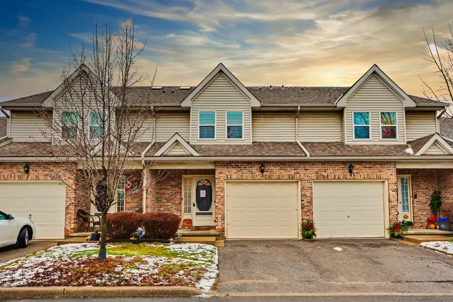 5070 DRUMMOND RD #3, Niagara Falls, ON L2E 6E4