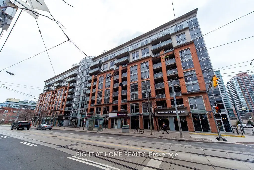 Toronto C01, ON M6K 3M8,1005 King ST W #917