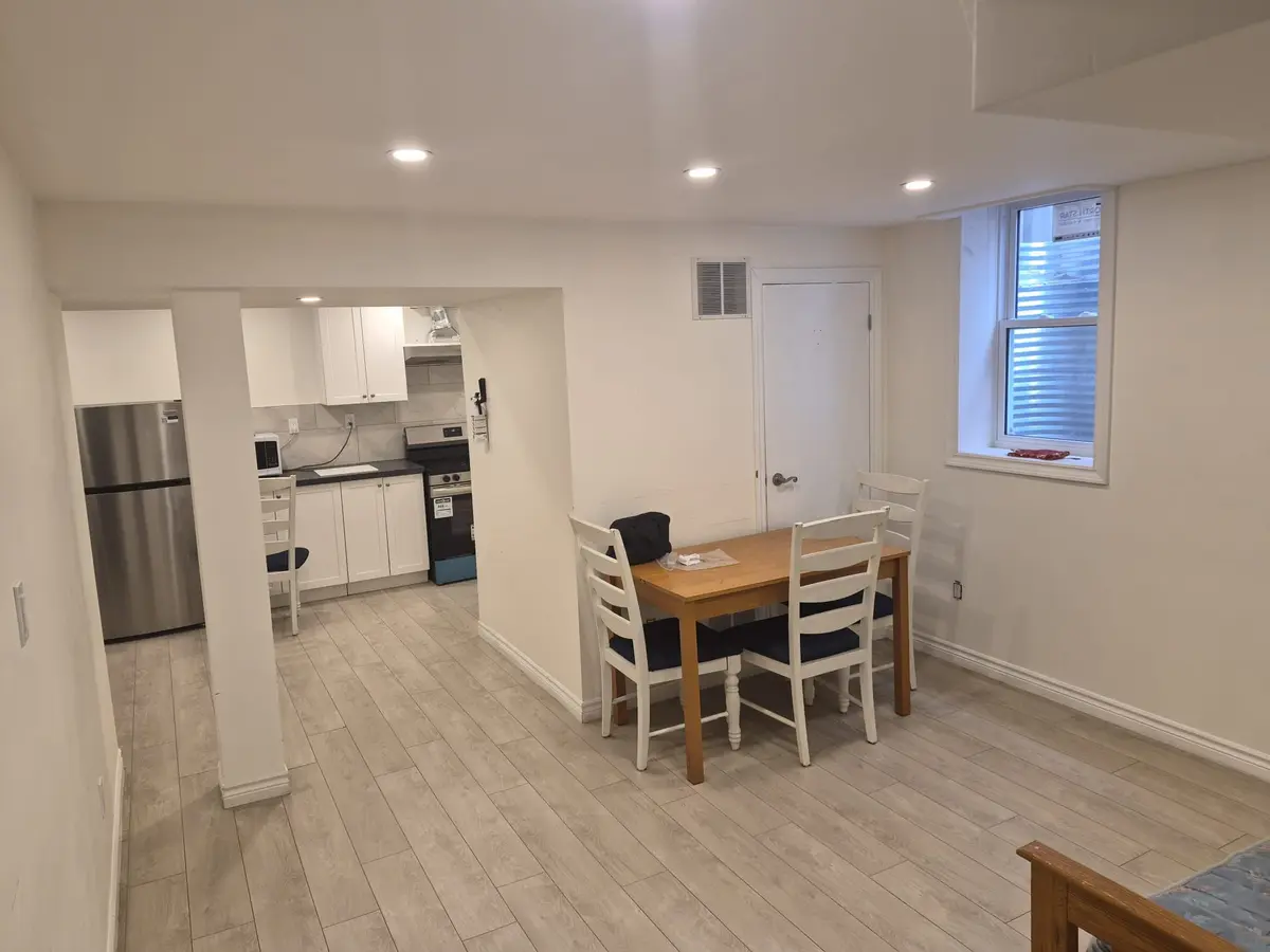 Oshawa, ON L1G 8A3,1761 Mcgill CT