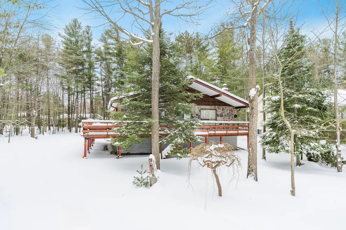 Tiny, ON L0L 2T0,39 Rosemary RD