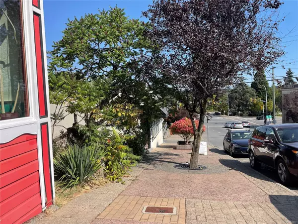 Ladysmith, BC V9G 1A1,16 Roberts St