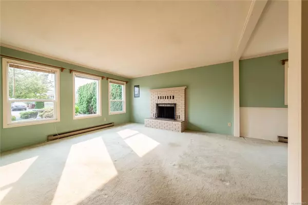 Parksville, BC V9P 1A7,723 Phillips St