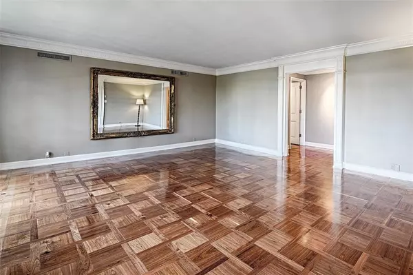 Dallas, TX 75219,3525 Turtle Creek Boulevard #4E