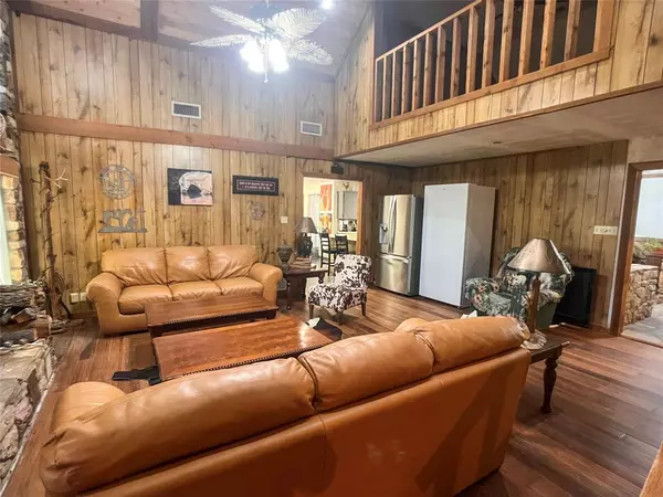 Whitney, TX 76692,107 Private Road 21055