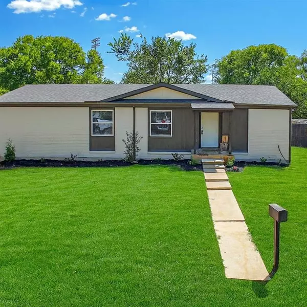 90 The Grove,  Corinth,  TX 76210