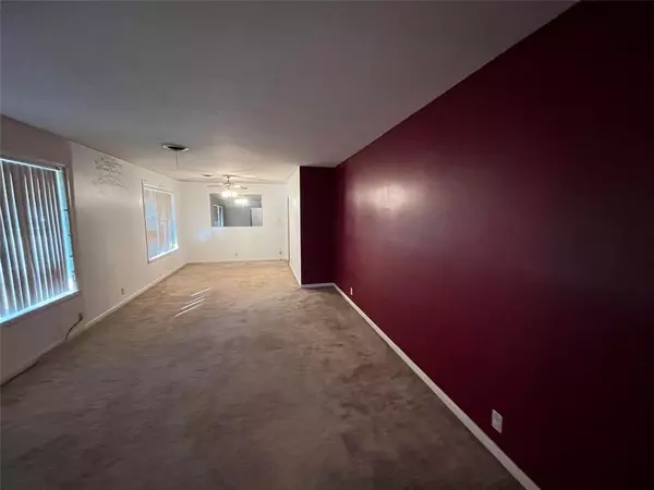 Mexia, TX 76667,817 E Holly Lane