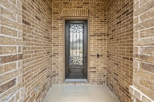 Burleson, TX 76028,124 St Elias Drive