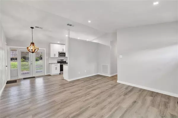 Arlington, TX 76014,2308 Foxcroft Lane