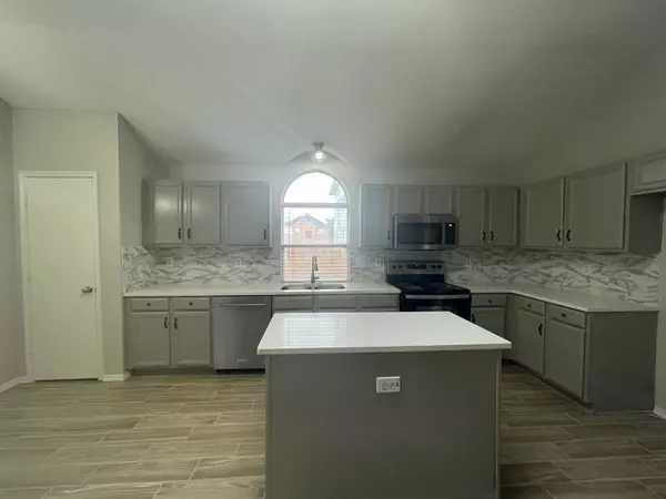 Arlington, TX 76002,7709 Amsterdam Lane