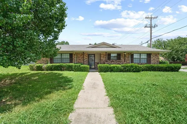 3300 Nashville Avenue, Greenville, TX 75402