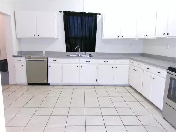 1414 S Mount Lebanon Road, Cedar Hill, TX 75104