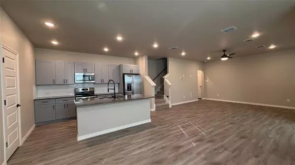 Argyle, TX 76226,725 Vine Street #118