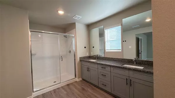 Argyle, TX 76226,725 Vine Street #118