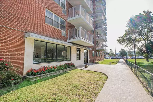 Brooklyn, NY 11214,2483 West 16th ST #19B