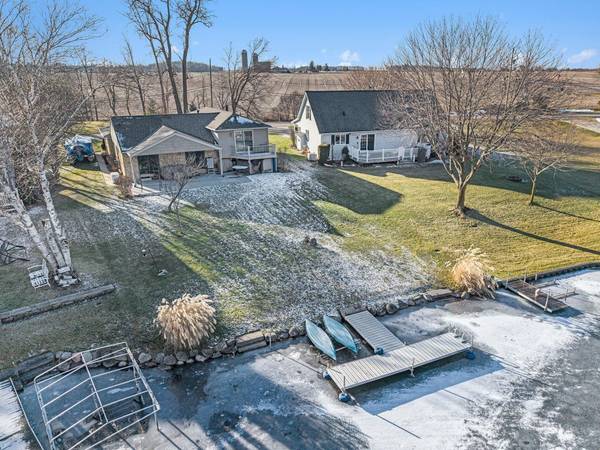 215 Somerset DR, Brooklyn, MI 49230