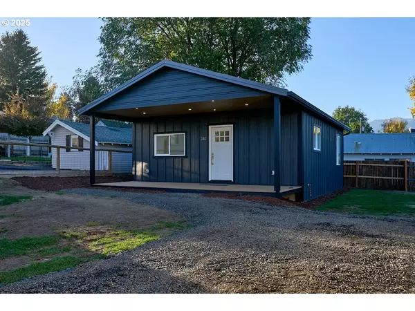 302 E PARK ST, Enterprise, OR 97828