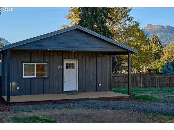 Enterprise, OR 97828,302 E PARK ST