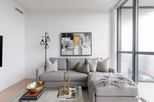 Toronto C08, ON M4Y 1T5,110 Charles ST E #3410