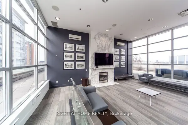 Toronto C01, ON M6K 3M8,1005 King ST W #917