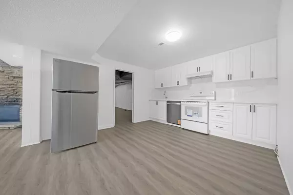 Toronto C15, ON M2K 1N6,129 Burbank DR #Lower Level