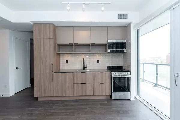 Toronto C08, ON M5A 0V7,180 Mill ST #S707