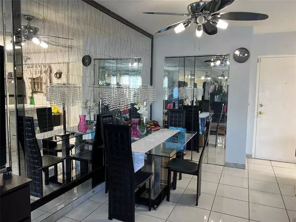 Miami, FL 33144,6820 W Flagler St #308