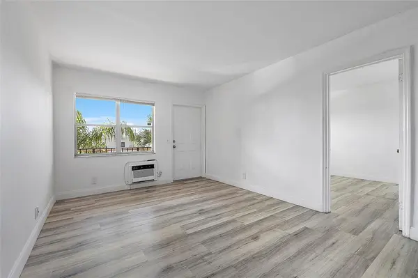 Fort Lauderdale, FL 33304,1100 NE 9th Ave #302