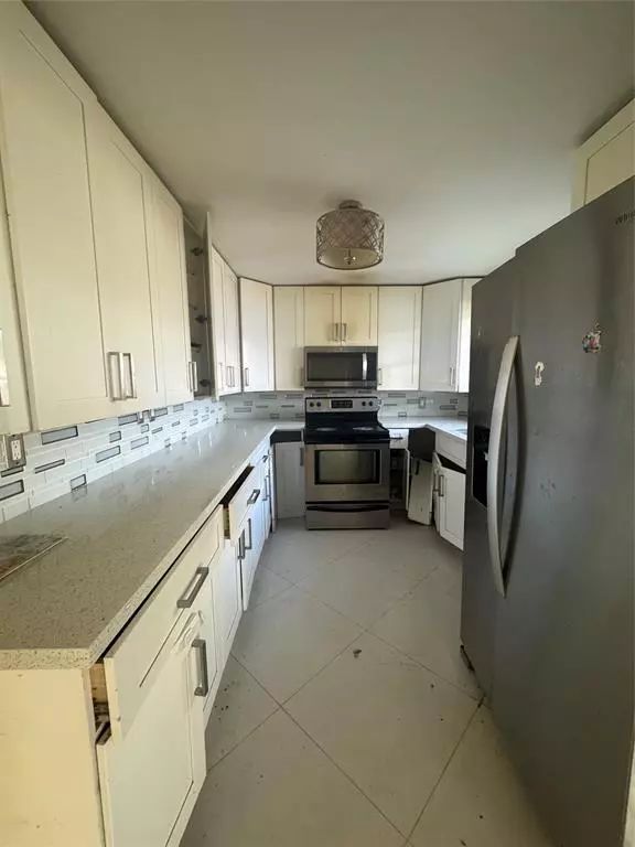 Pompano Beach, FL 33060,160 SE 15th Ave