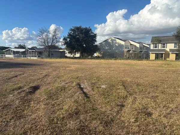 Okeechobee, FL 34974,631 SE US Highway 441