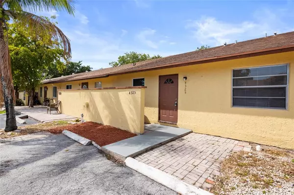 4325 NW 5th Ave, Deerfield Beach, FL 33064