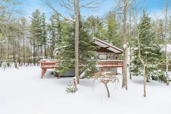 39 Rosemary RD, Tiny, ON L0L 2T0