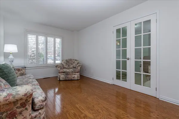 Barrie, ON L4N 6X9,132 James ST