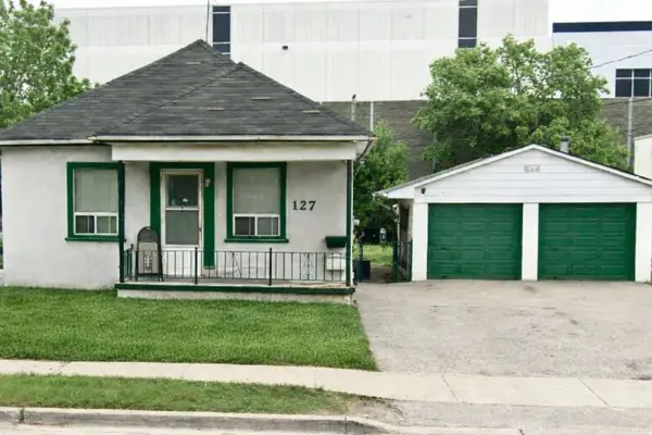 127 Thirtieth ST, Toronto W06, ON M8W 3C3