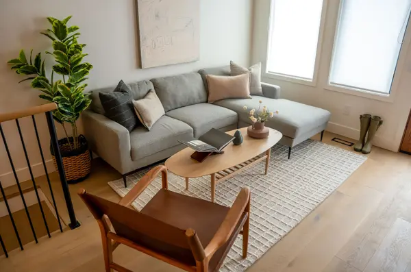 577 Concord AVE, Toronto W02, ON M6H 2R2