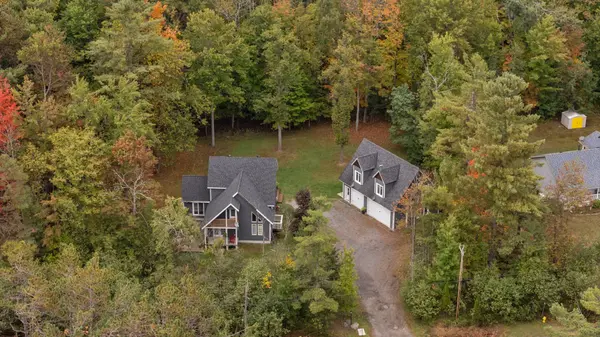 Gravenhurst, ON P1P 1R5,1628 Muskoka RD N