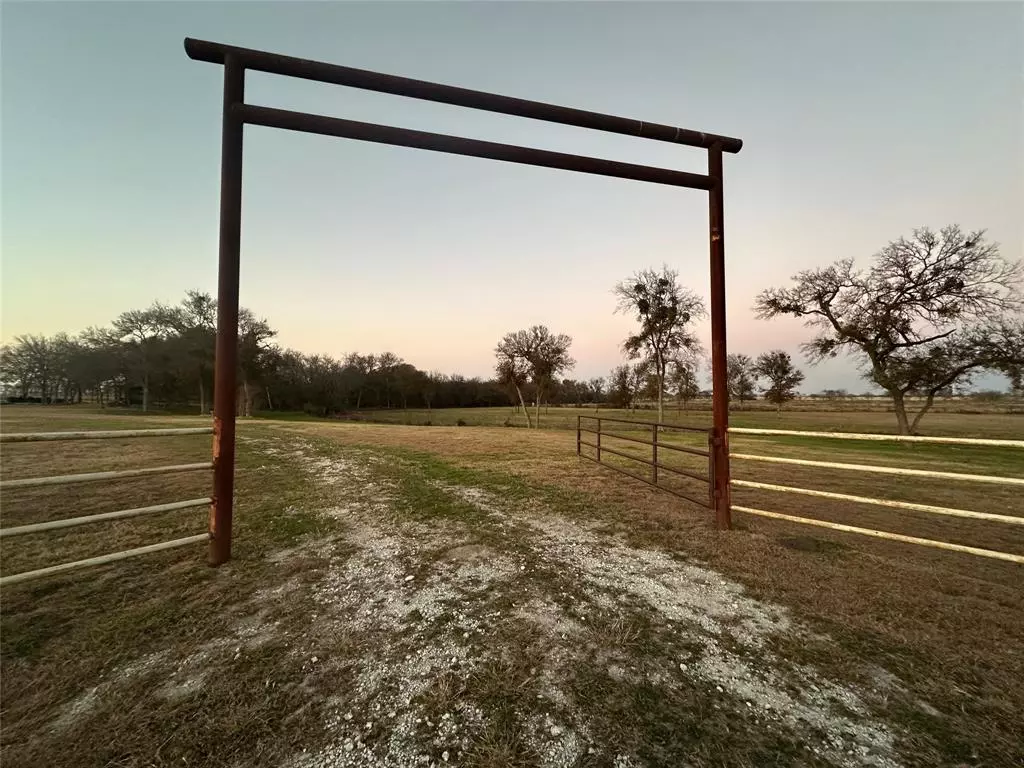 Mart, TX 76664,7546 W HWY 164