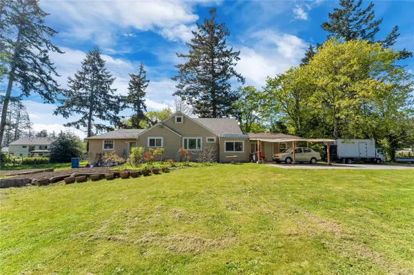 753 Sayward Rd, Saanich, BC V8Y 1R3