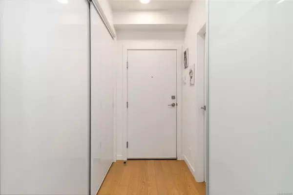 Victoria, BC V8V 0E1,1033 Cook St #409