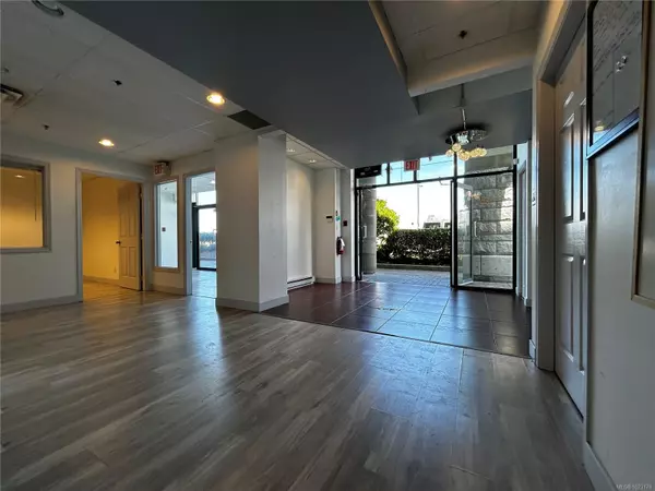 Victoria, BC V8V 5A6,19 Dallas Rd #102