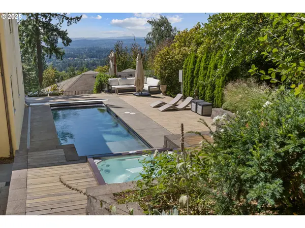 Portland, OR 97239,3620 SW DOSCH RD